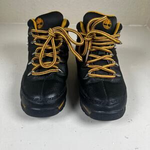 Timberland Toddler Boots - size for unknown see photos for measurements